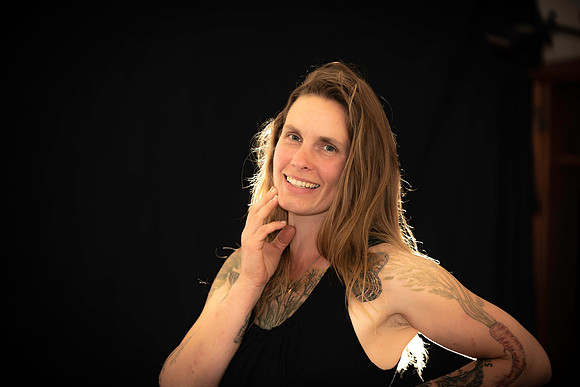 052818 _ AZ Agent Headshot-10