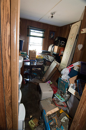0531_ta_women home destroyed support 6