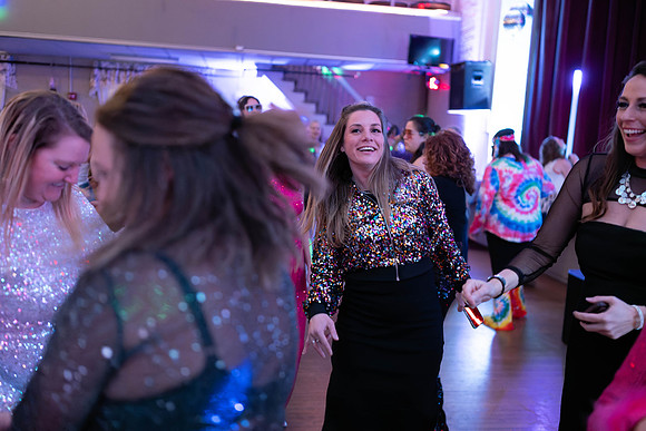 20250111 Glitz Glam 2025 A-14