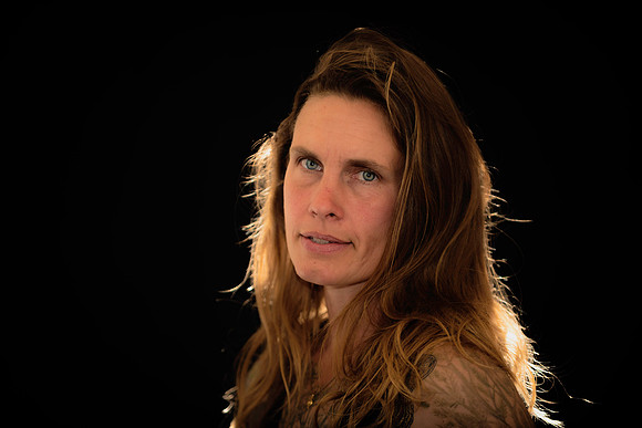 052818 _ AZ Agent Headshot-2